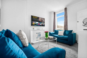 Recently Renovated 3 Bedroom House - Parking - Garden - Excellent Location - Top Rated - 181A
